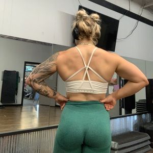 NVGTN dupe leggings.